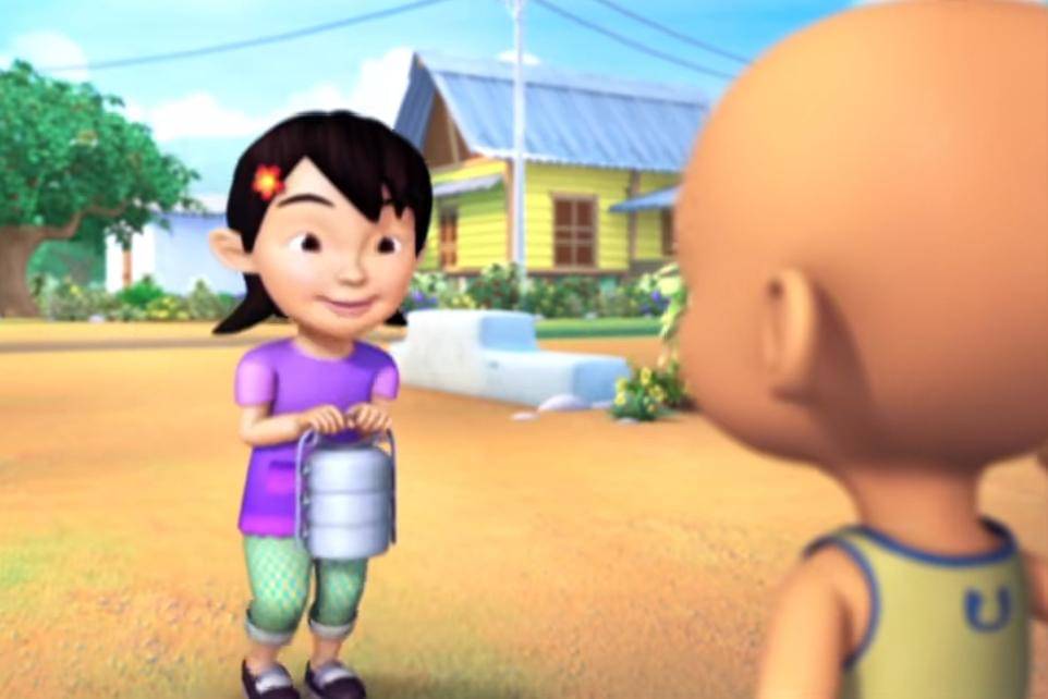 Susanti membawakan Mi Bakso untuk Upin dan Ipin