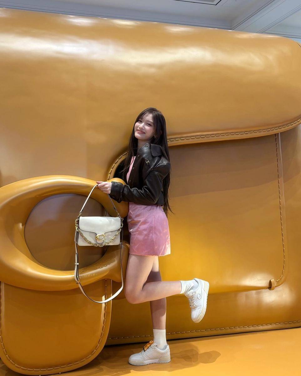 OOTD Leeseo IVE