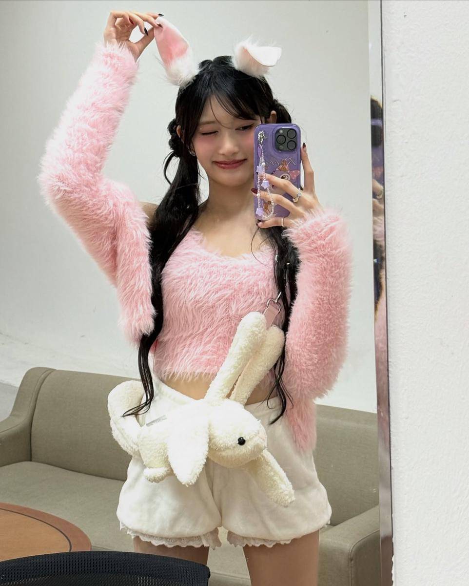 Gaya ala Leeseo IVE
