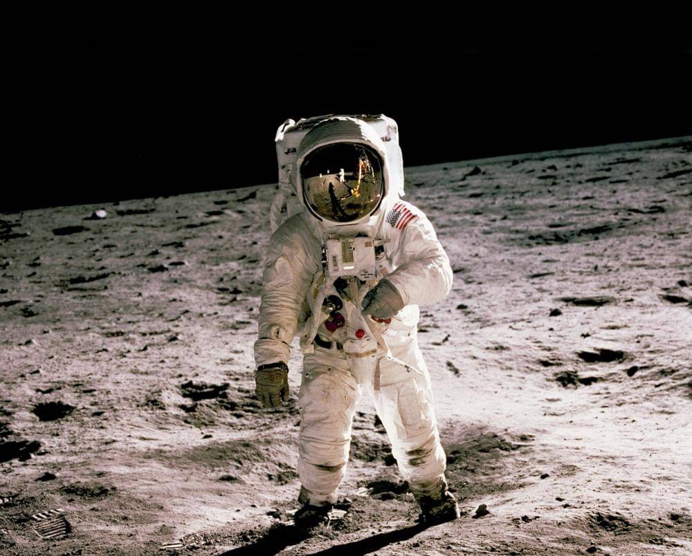 kru Apollo 11 Buzz Aldrin di permukaan Bulan