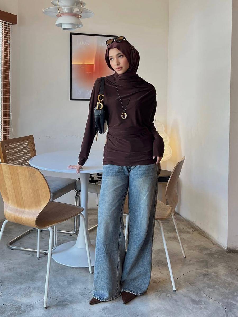 mix and match outfit cokelat tua ala Fita Wulansari
