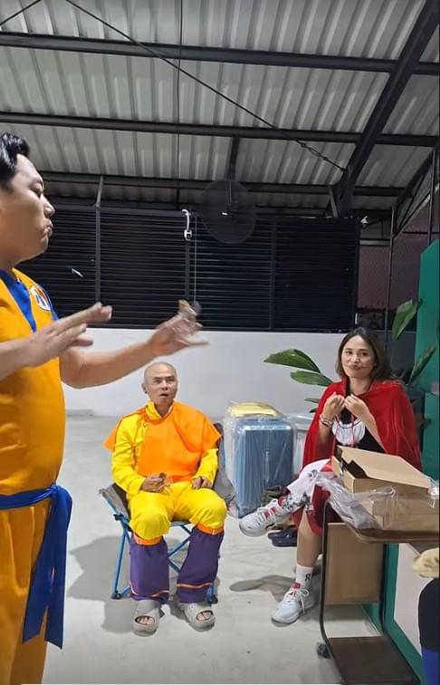 Artis Pickleball Pakai Kostum Halloween (instagram.com/revtiayunatasya)