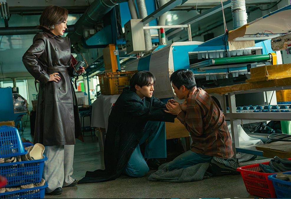 still cut drama Korea Typhoon Family