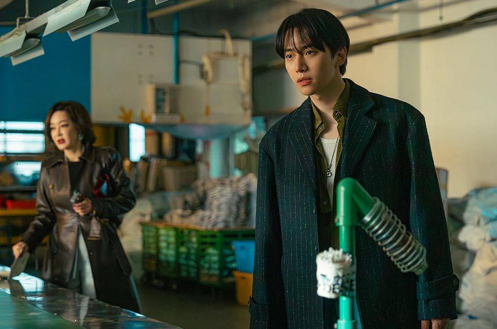 still cut drama Korea Typhoon Family