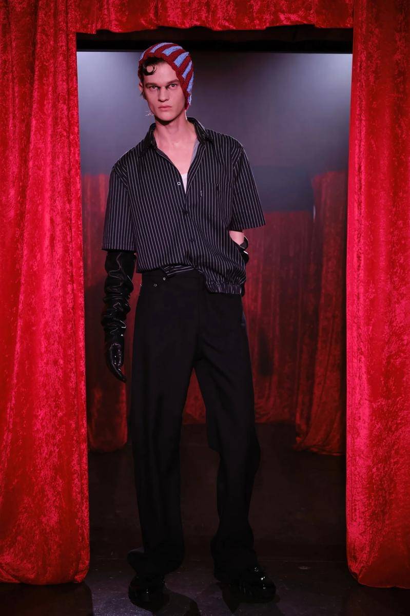 Koleksi MAINS S/S '26 di London Fashion Week