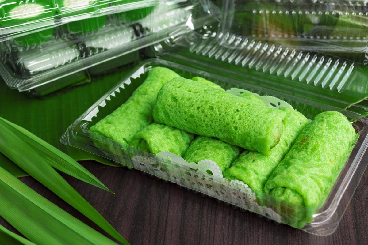 ilustrasi dadar gulung kacang hijau yang siap untuk dijual