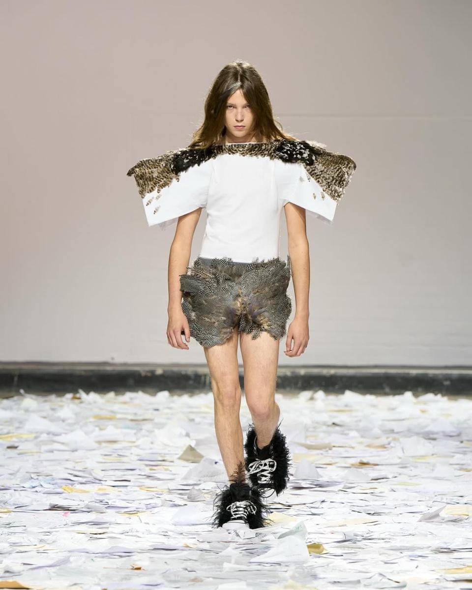 Koleksi Oscar Ouyang S/S '26 di London Fashion Week
