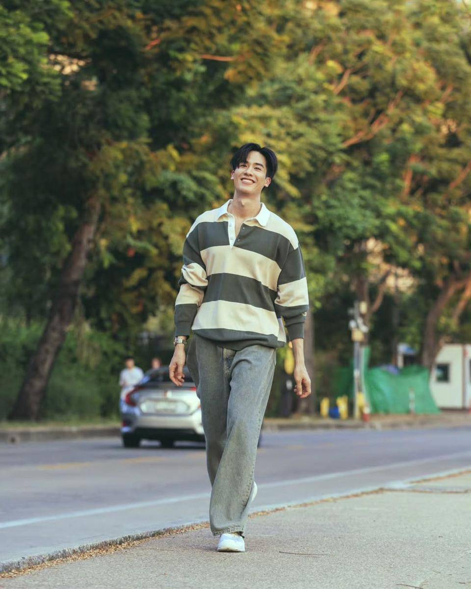inspirasi outfit Tay Tawan