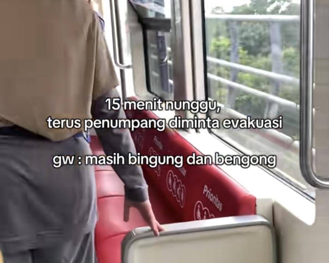 Situasi setelah LRT terhenti pada Sabtu (25/10/2025). (Tangkapan layar dari video TikTok @katakatasyaaa).