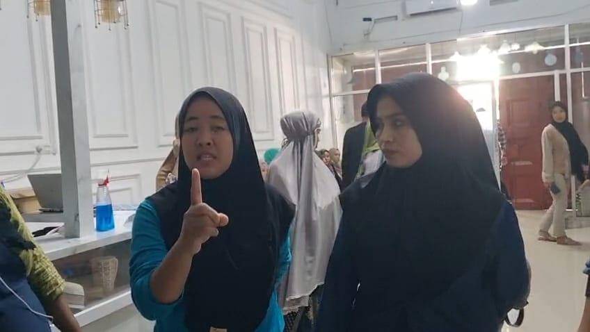 Karyawan dapur Program Pelayanan Pemenuhan Gizi (SPPG) Yayasan Sinar Jaya Rezki, mengamuk dan melakukan protes/Istimewa