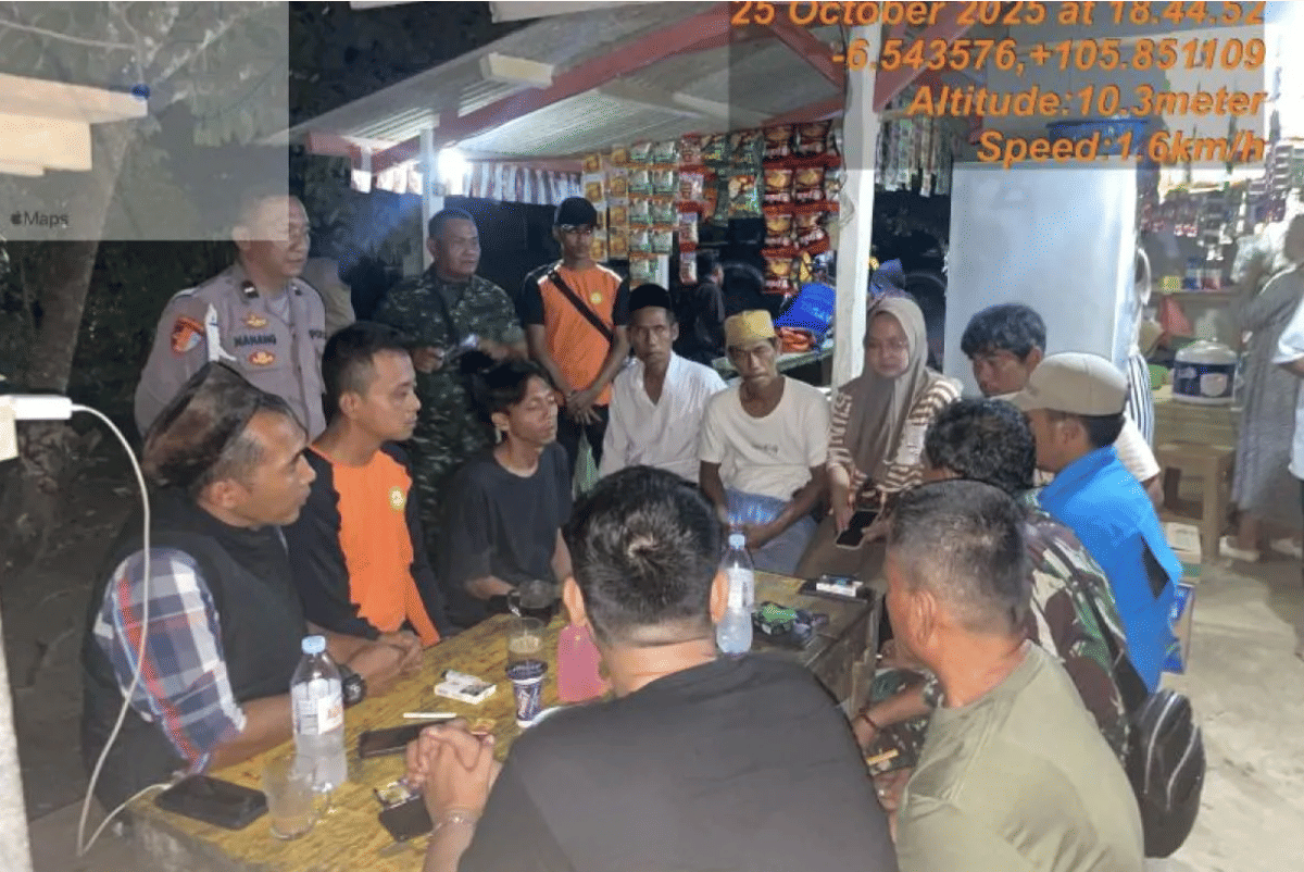 Basarnas Banten mencari dua bocah yang terbawa arus Sungai Ciliman, Sabtu (25/10) pukul 15.20 WIB.