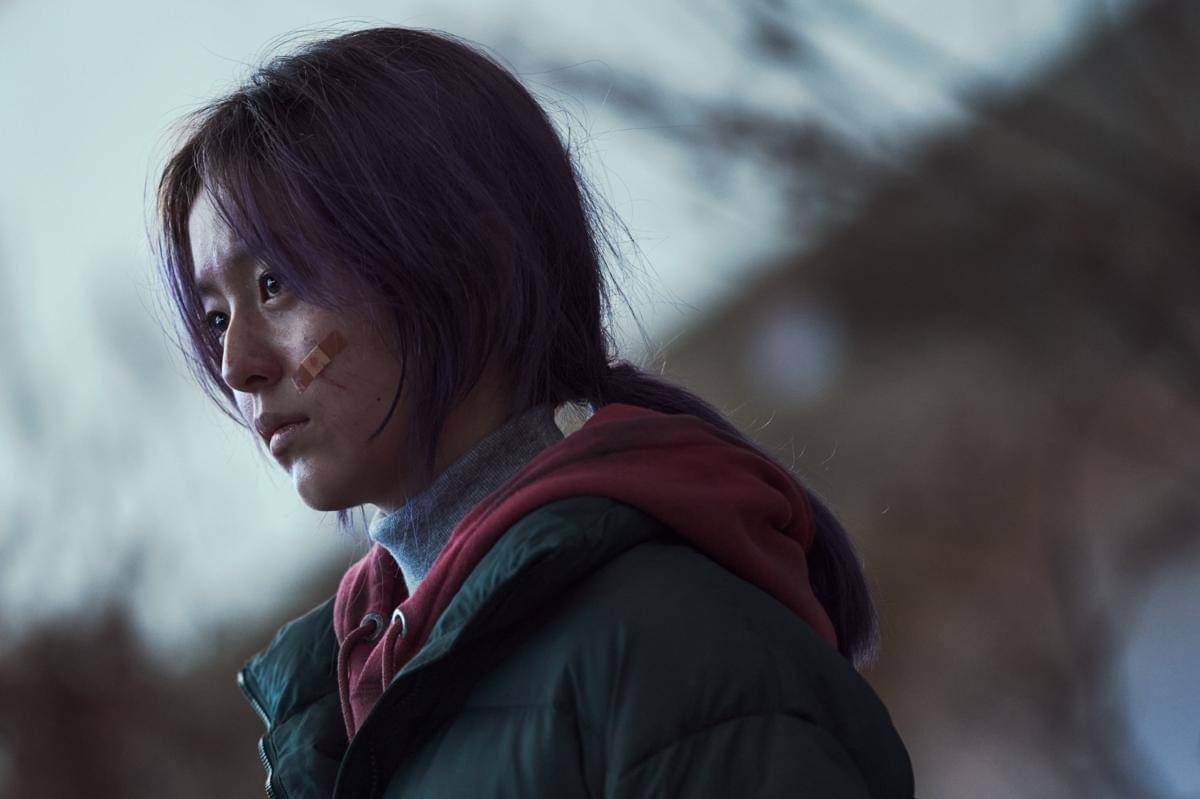 cuplikan film Concrete Utopia