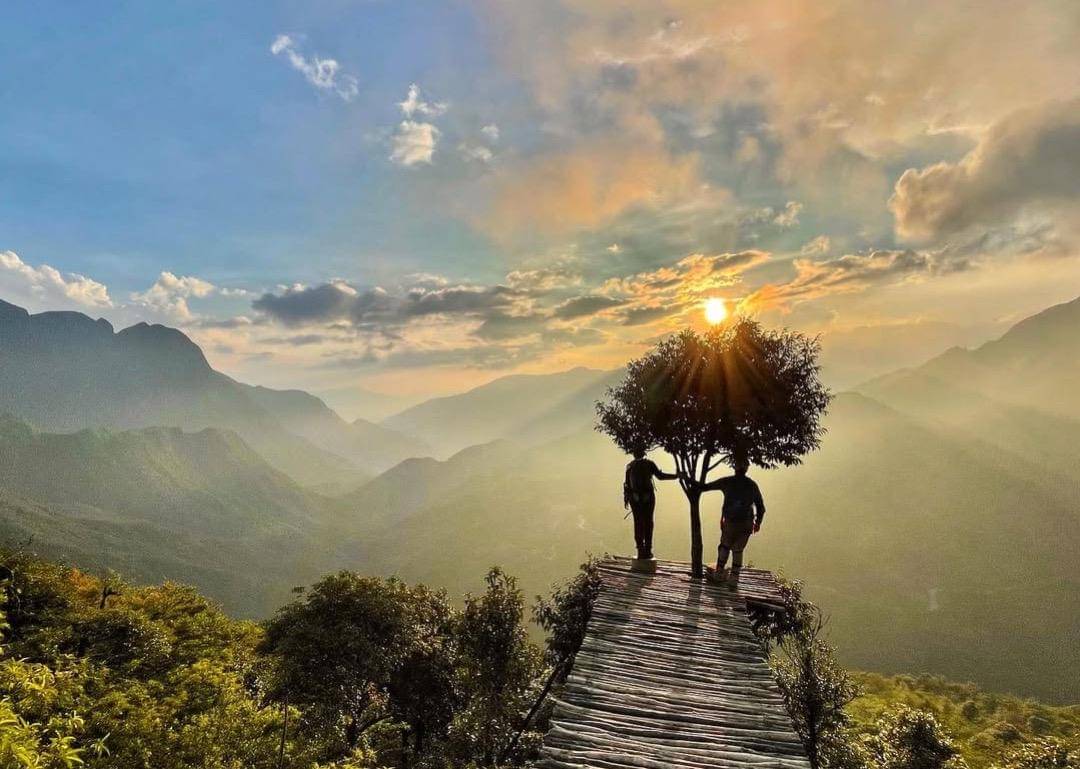 ilustrasi pemandangan di O Quy Ho Pass