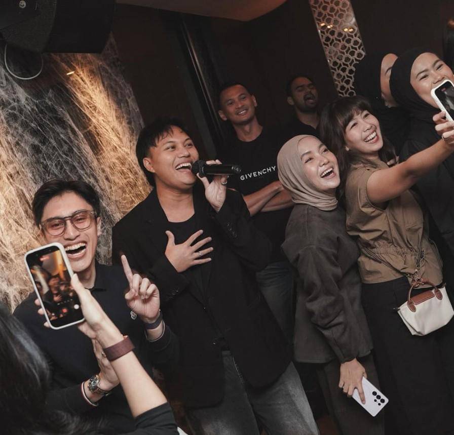 Kejutan Ultah Poppy Bunga (instagram.com/poppybungariphat)