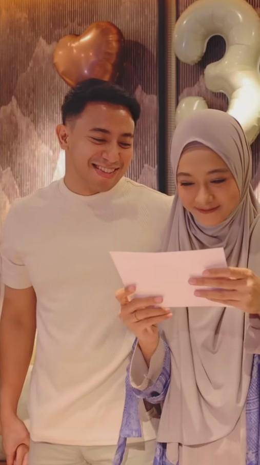 Kejutan Ultah Poppy Bunga (instagram.com/poppybungariphat)
