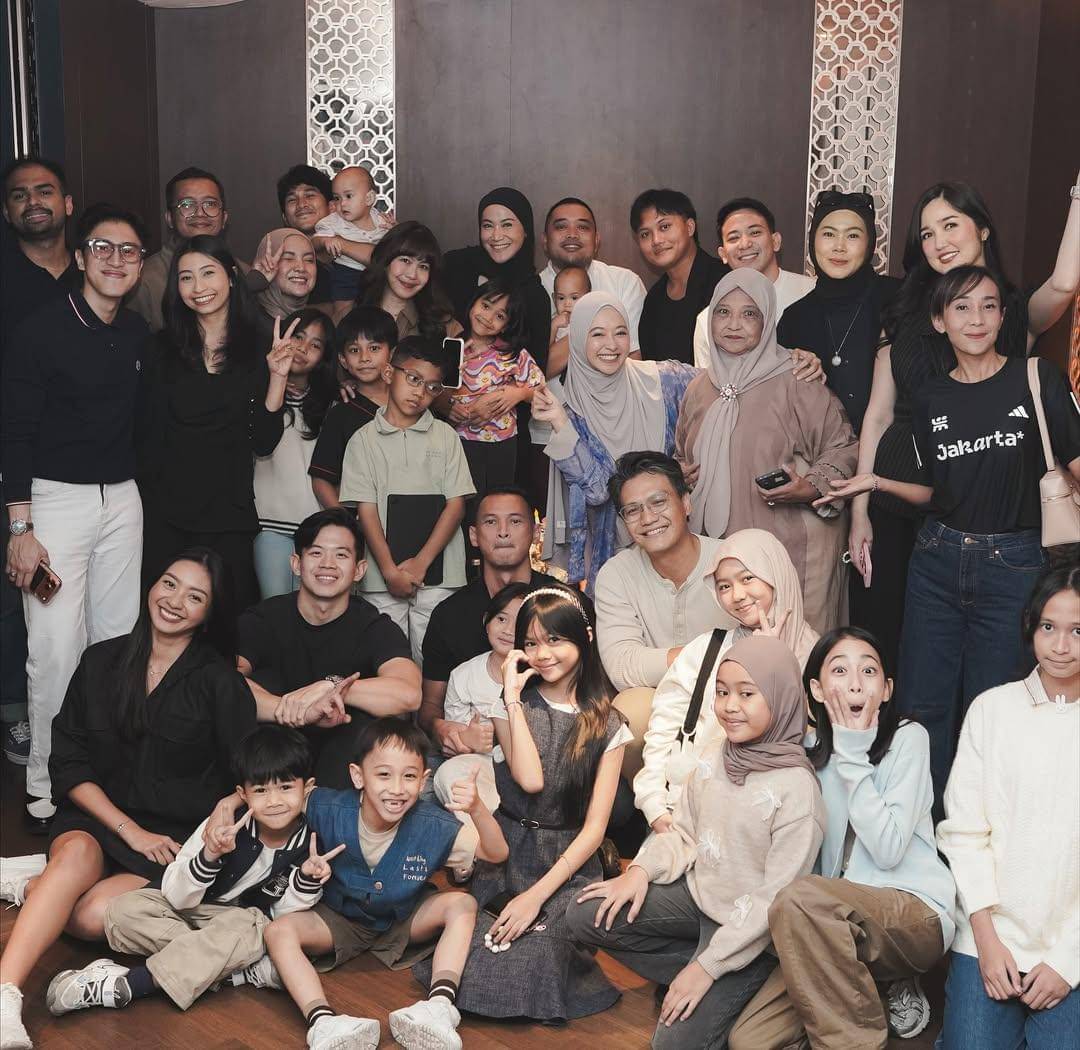Kejutan Ultah Poppy Bunga (instagram.com/poppybungariphat)