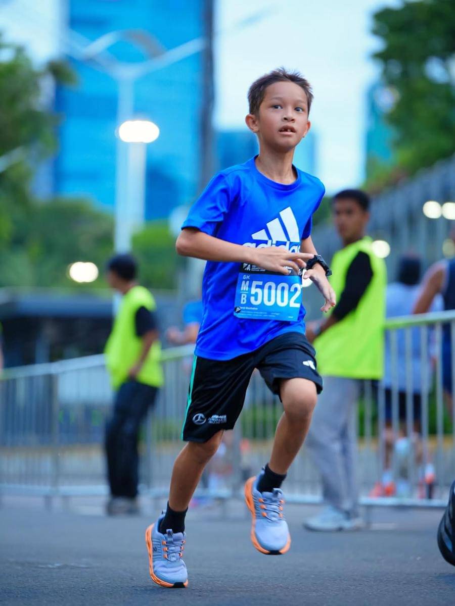 Kenji anak Irfan Bachdim ikut marathon 5KM