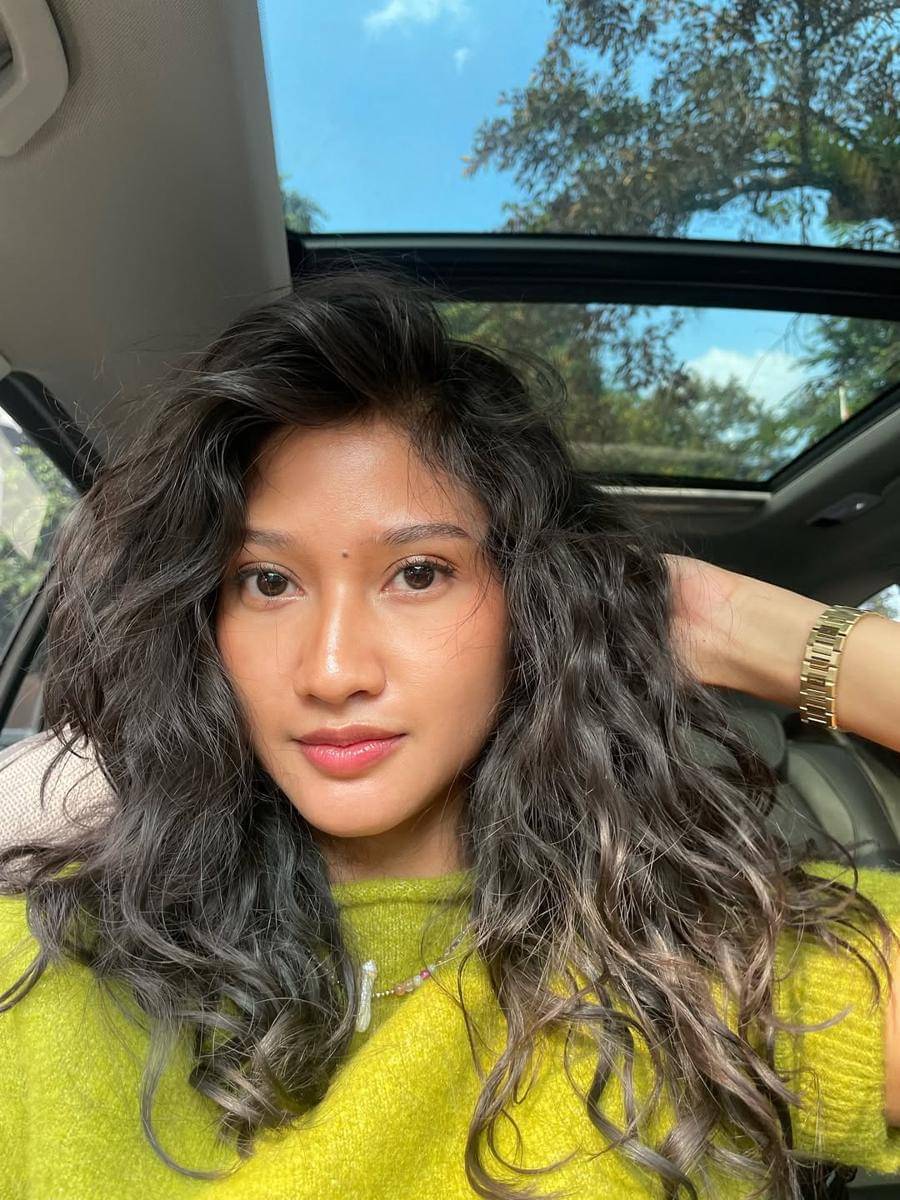 Inspirasi makeup ala Claresta Taufan