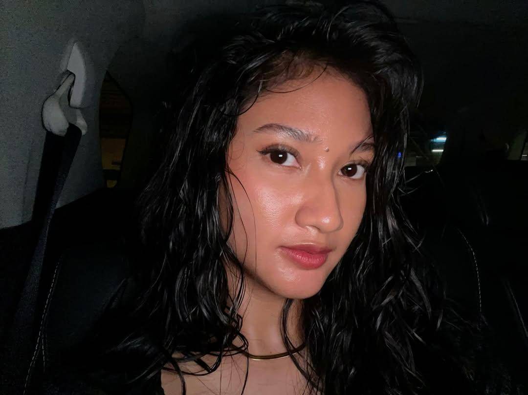 Inspirasi makeup ala Claresta Taufan