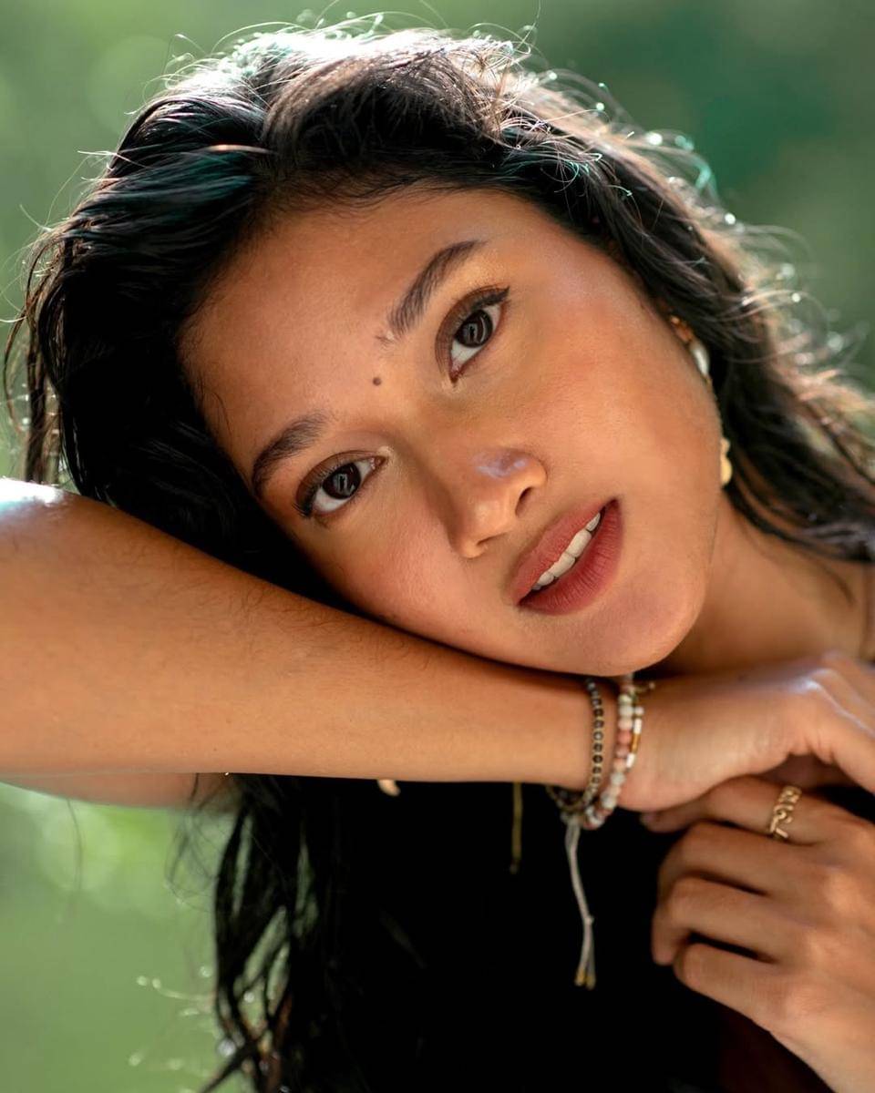 Inspirasi makeup ala Claresta Taufan