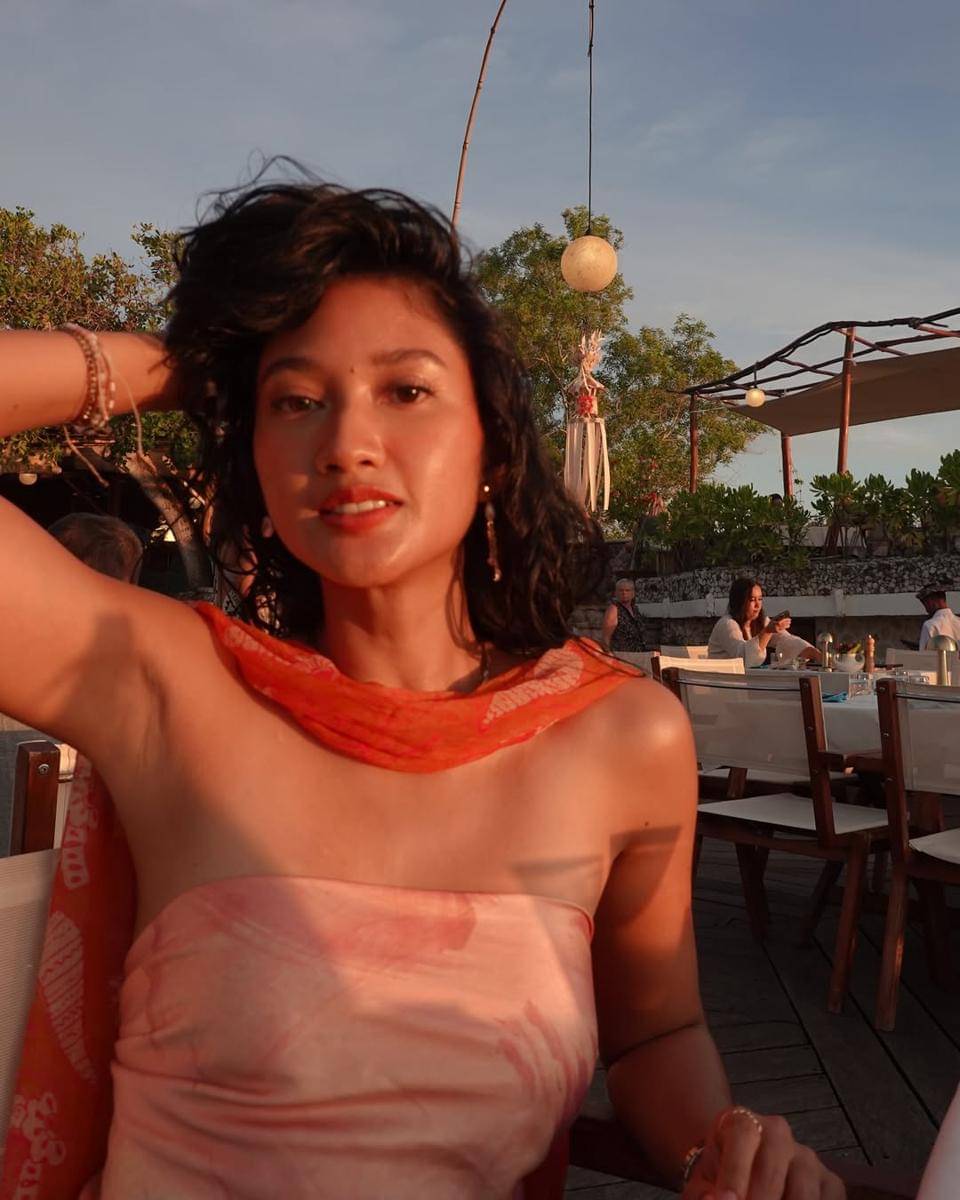 Inspirasi makeup ala Claresta Taufa