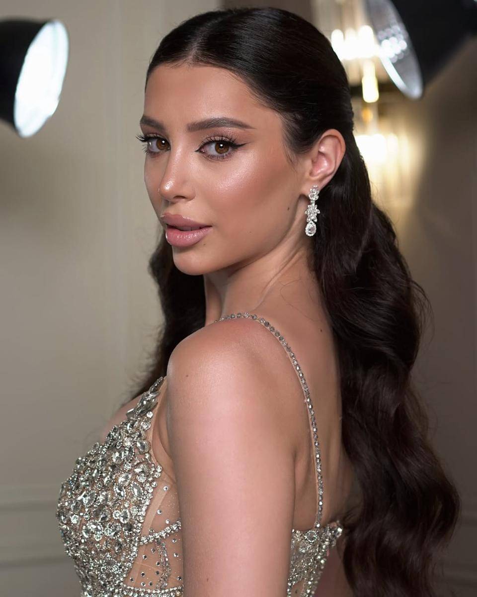 potret Maria Zheliaskova, Miss Earth Ukraina 2025