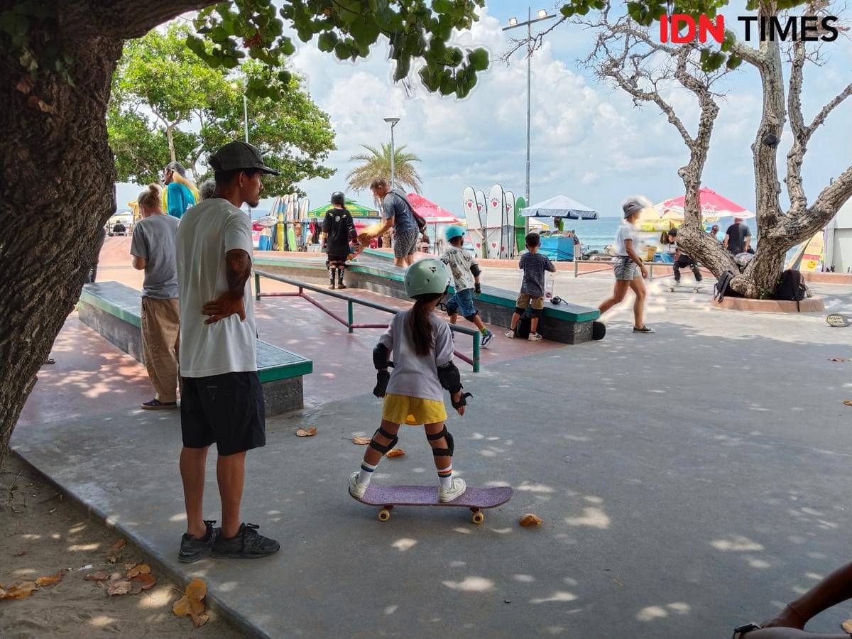 Skateboard