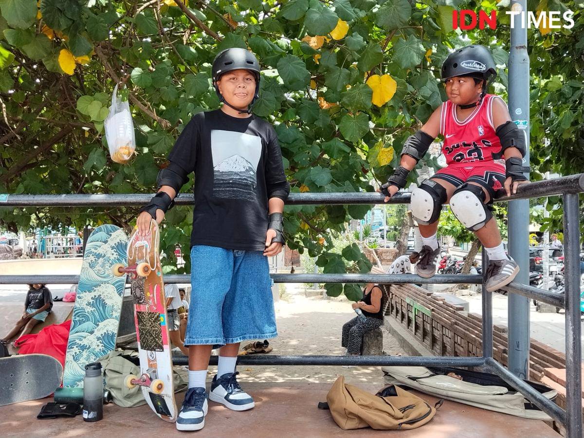 Skateboard