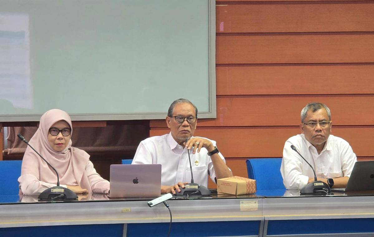 Kelompok Kerja (Pokja) Senat Akademik untuk Penyaringan Calon Rektor mengadakan rapat koordinasi persiapan di Ruang Rapat A, Gedung Rektorat Unhas, pada Senin (27/10/2025). (Dok. Istimewa)