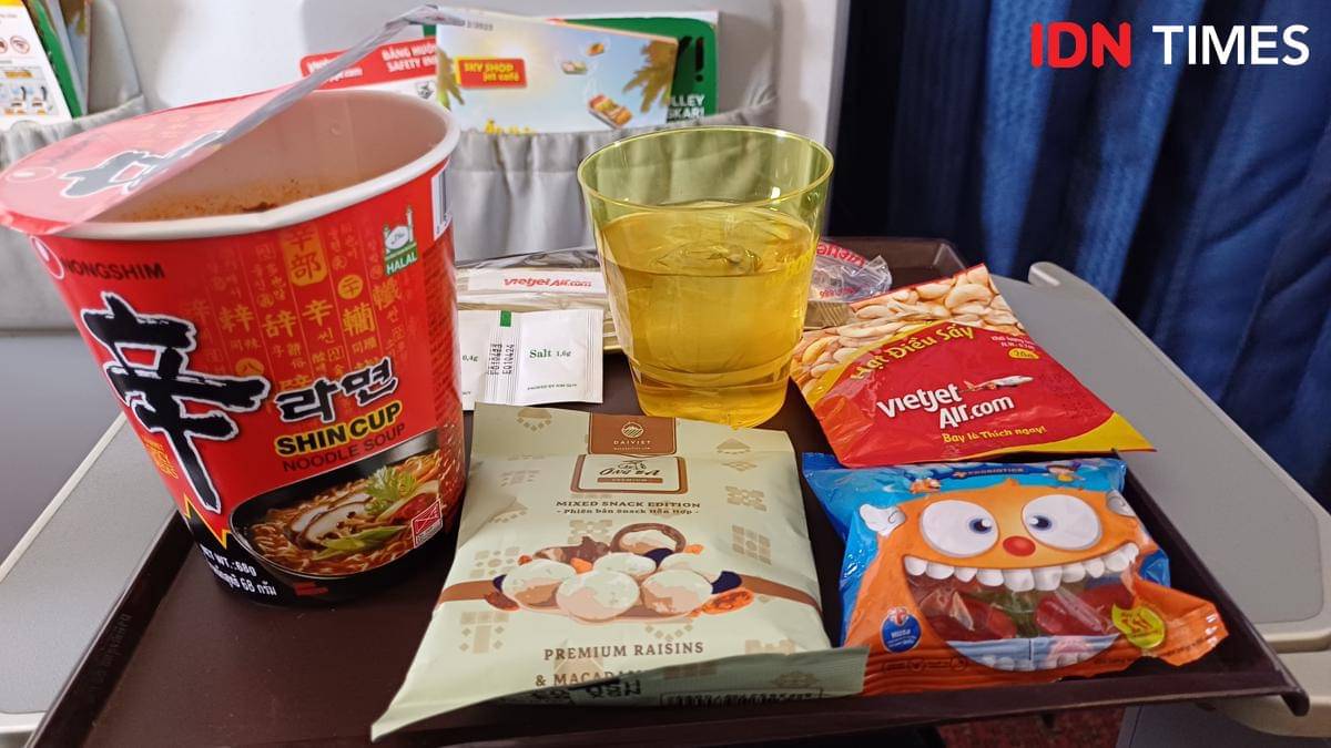 Potret makanan di pesawat