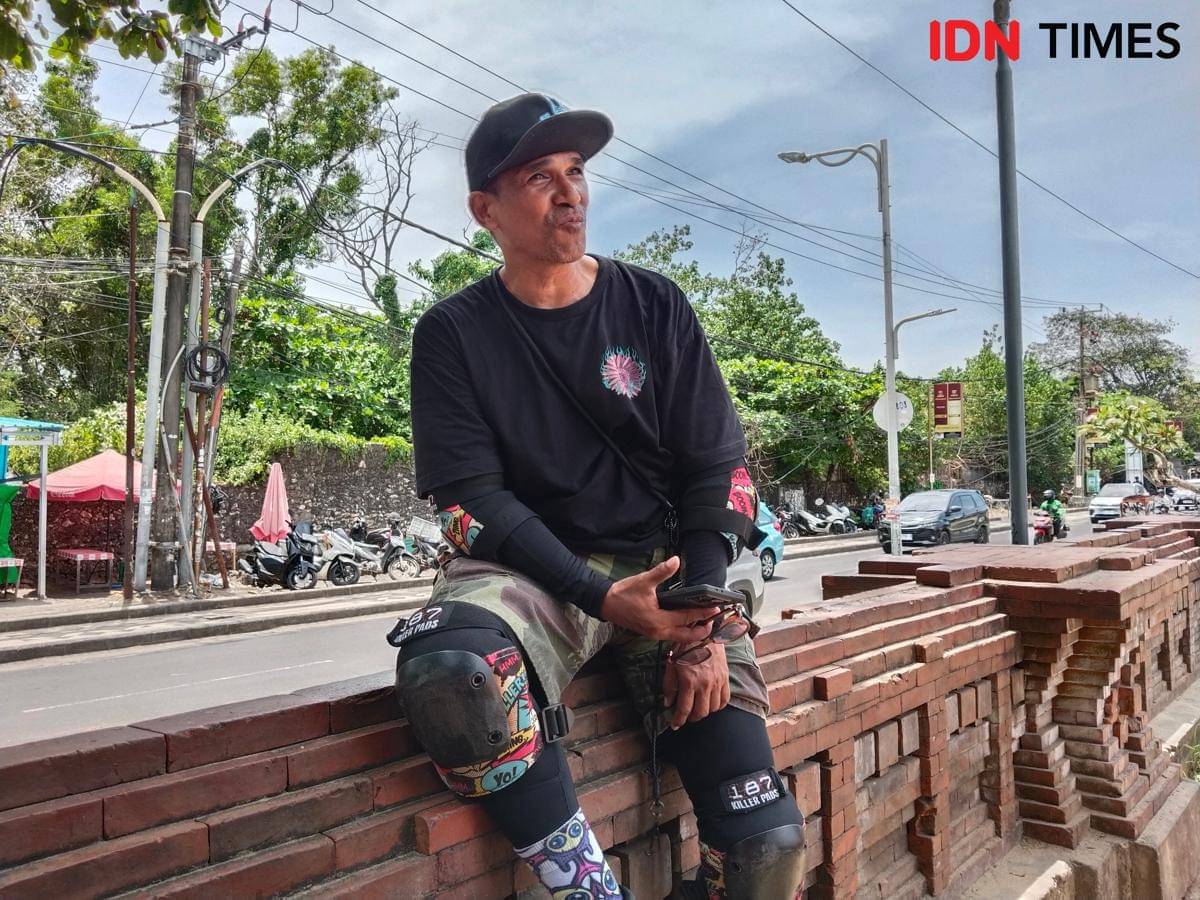 Skateboard