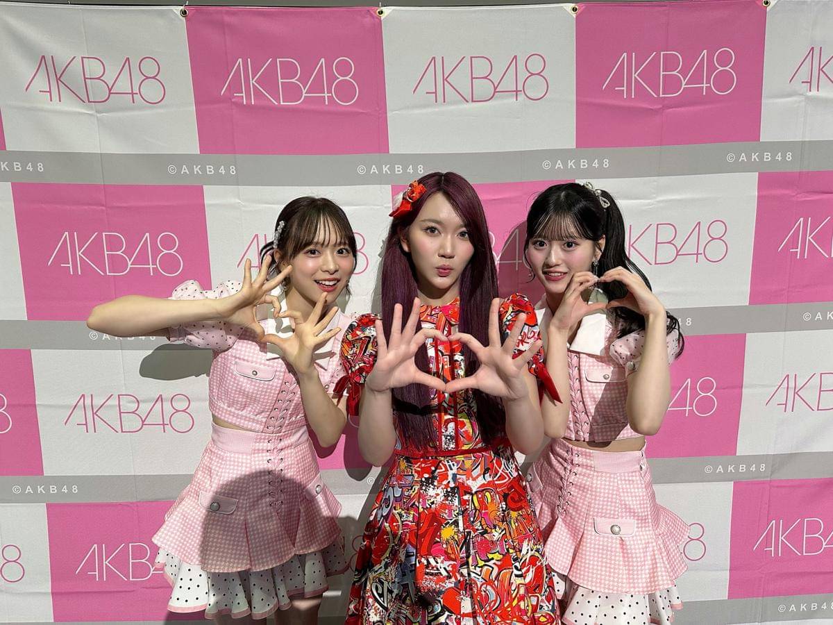 JKT48 dan AKB48 di balik layar meet and greet