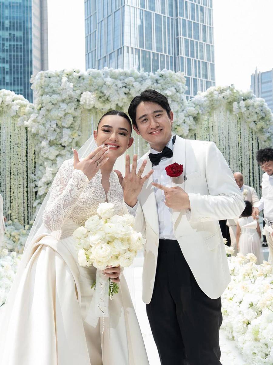 Potret pernikahan Amanda Manopo dan Kenny Austin