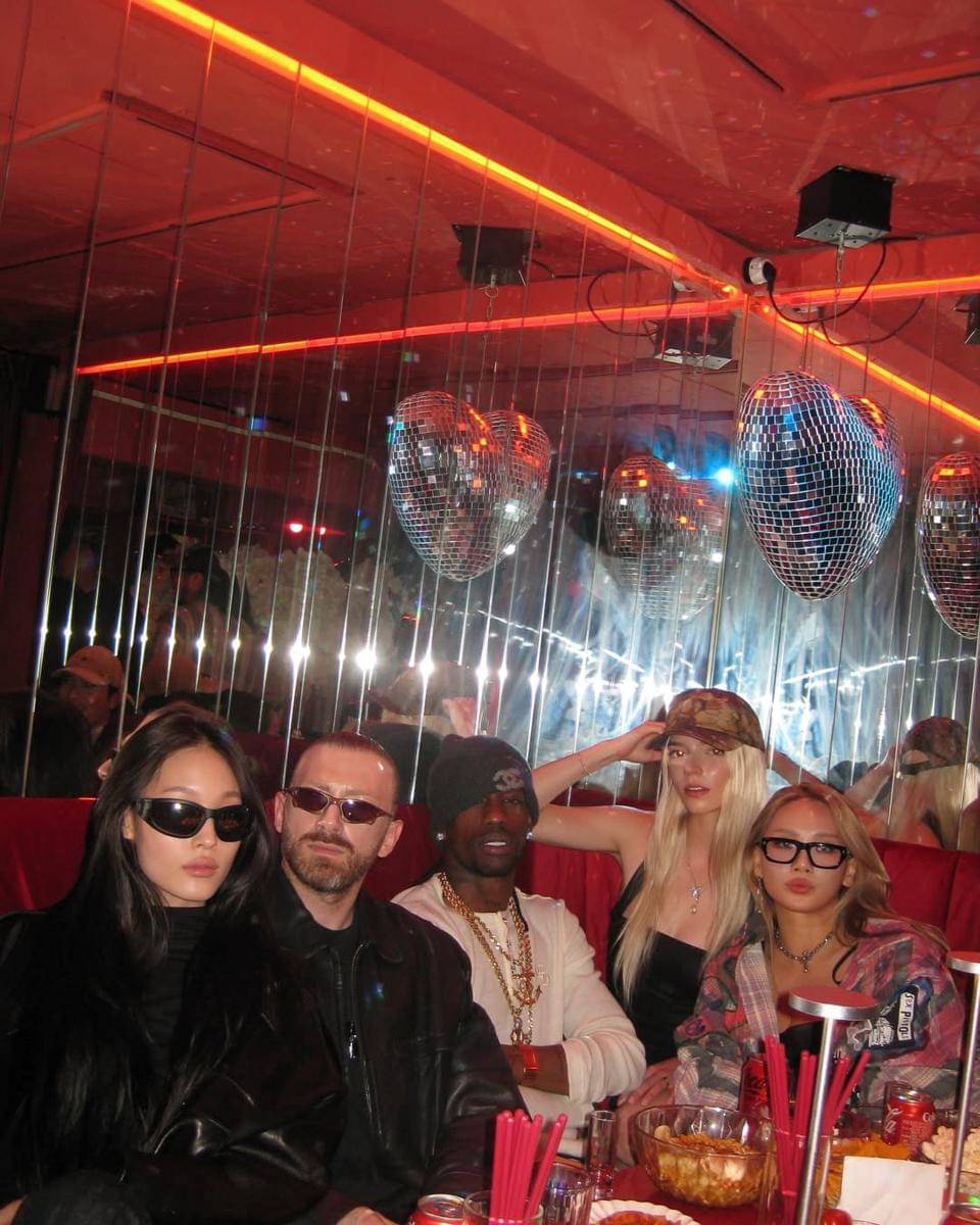 potret artis di after party konser Travis Scott di Seoul (instagram.com/gvasalia)