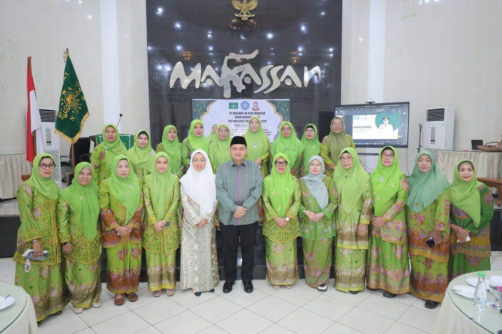 Wali Kota Makassar Munafri Arifuddin menghadiri  Workshop Ruang Publik Ramah Anak yang digelarPengurus Cabang Muslimat Nahdlatul Ulama (NU) Kota Makassar berkolaborasi dengan TP PKK Kota Makassar di Baruga Anging Mammiri, Rumah Jabatan Wali Kota Makassar, Minggu (26/10/2025). (dok. Humas Pemkot Makassar)