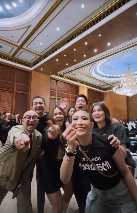Artis di Pesta Ulang Tahun Suami Ayu Dewi (instagram.com/mrsayudewi)