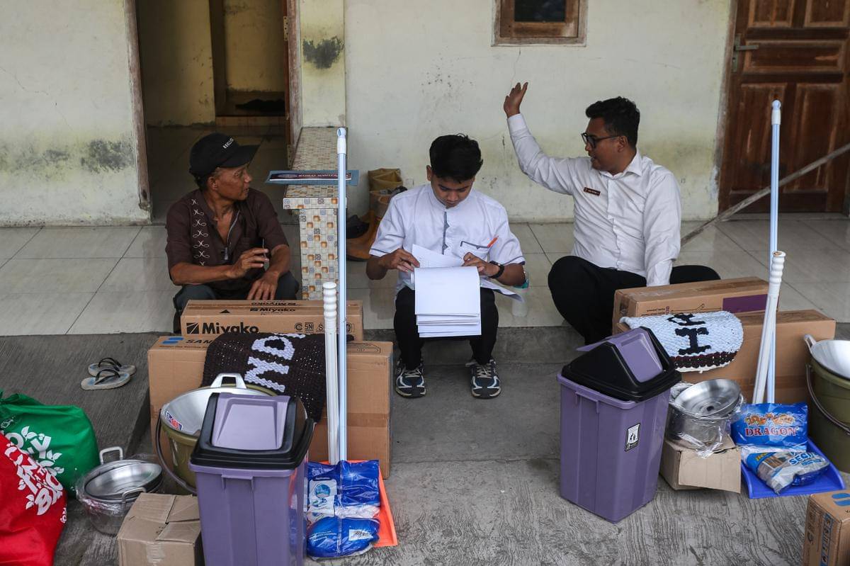 Relokasi warga Cikande yang terdampak radiasi Cesium-137 (ANTARA FOTO/Angga Budhiyanto)