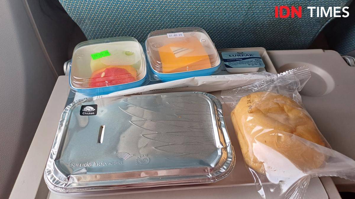 Potret makanan halal di pesawat