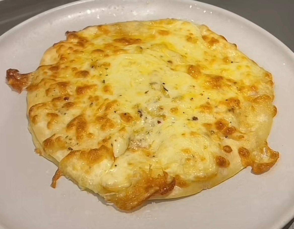 Potret tortilla cheese ala Maia Estianty