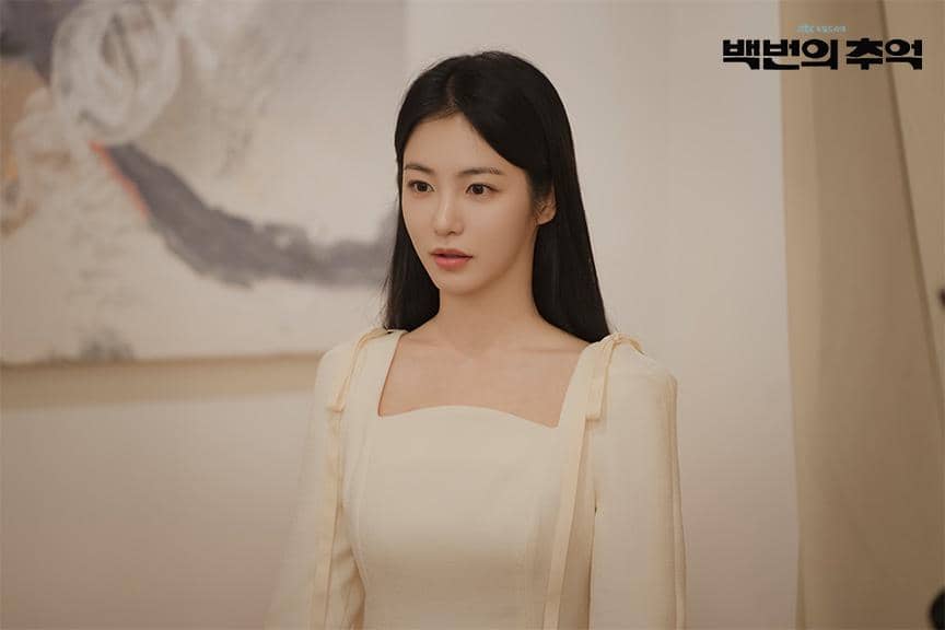 Shin Ye Eun di drama Korea A Hundred Memories