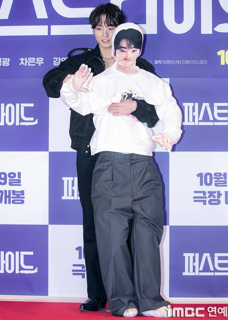 potret Jungkook BTS di VIP premiere film First Ride