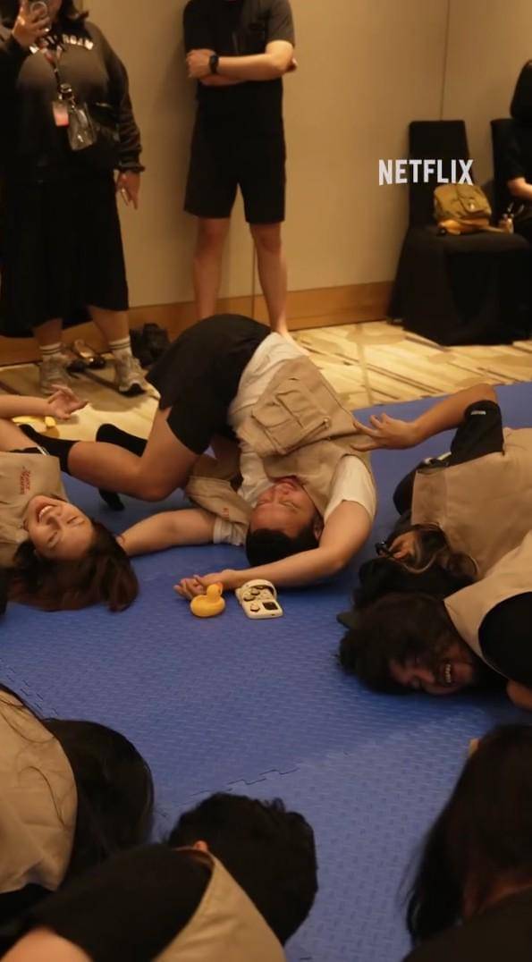 potret Karmalogy jadi zombie film Abadi Nan Jaya (instagram.com/netflixid)