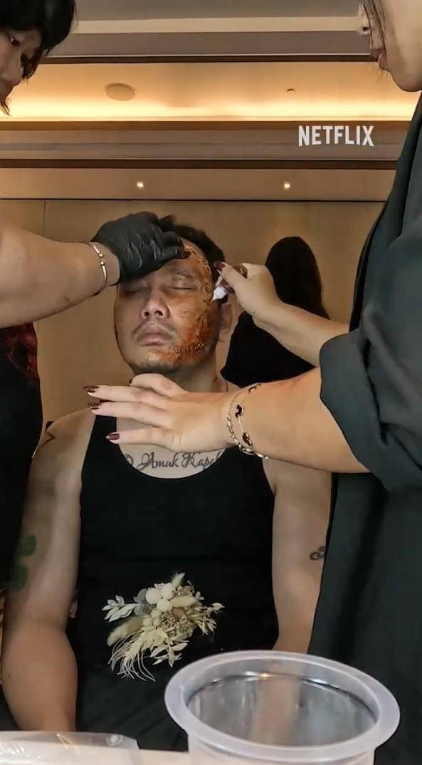 potret Karmalogy jadi zombie film Abadi Nan Jaya (instagram.com/netflixid)