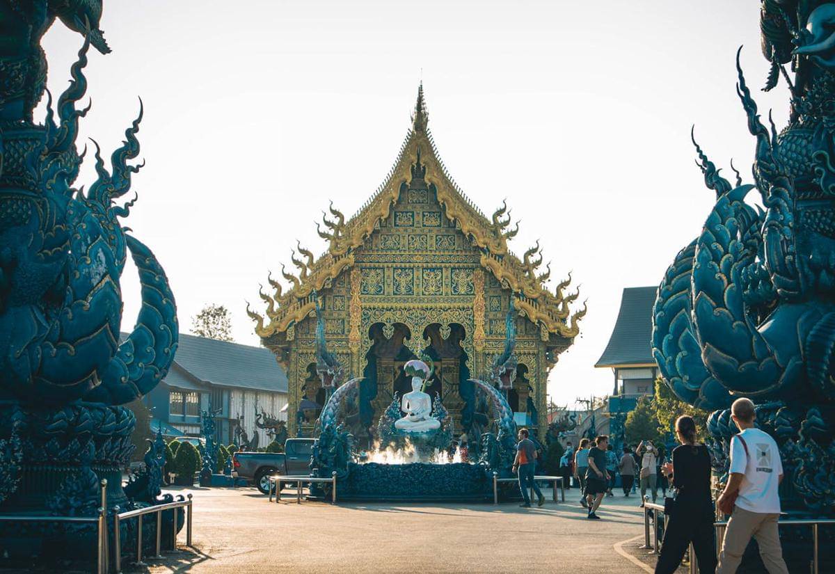 Wat Rong Suea Ten atau Blue Temple, Chiang Rai, Thailand