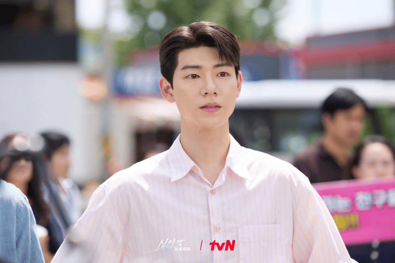 Bae Hyun Sung di drama Shin’s Project