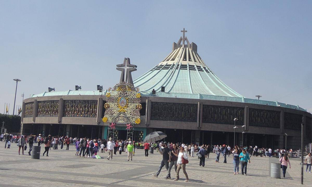 potret eksterior Basilika Bunda Maria Guadalupe baru