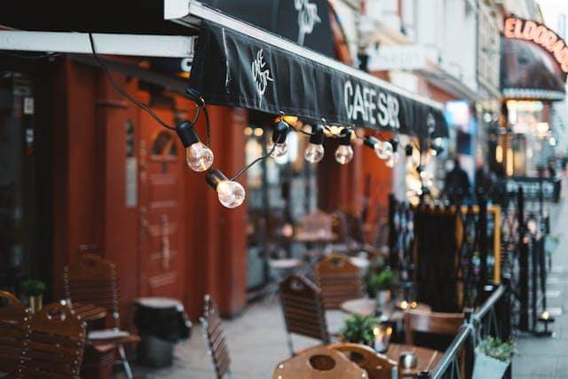 Ilustrasi kafe vintage.