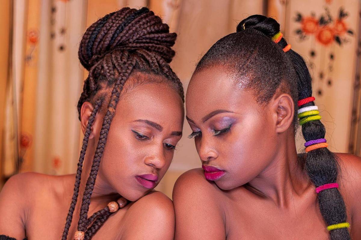 gaya rambut kepang dan ponytail