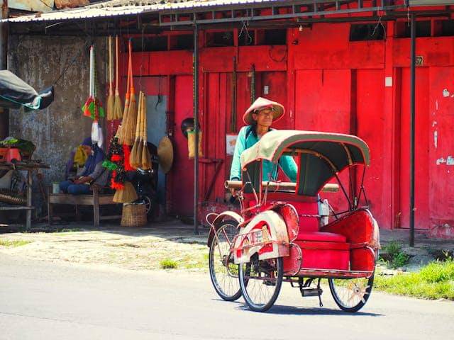 Foto hanya ilustrasi, becak di kawasan kota tua