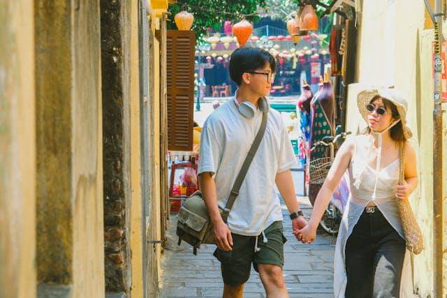 Foto hanya ilustrasi menjelajah kota tua.